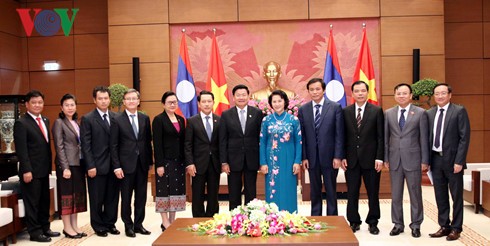 Vietnam NA Chairwoman hosts Lao Prime Minister - ảnh 1